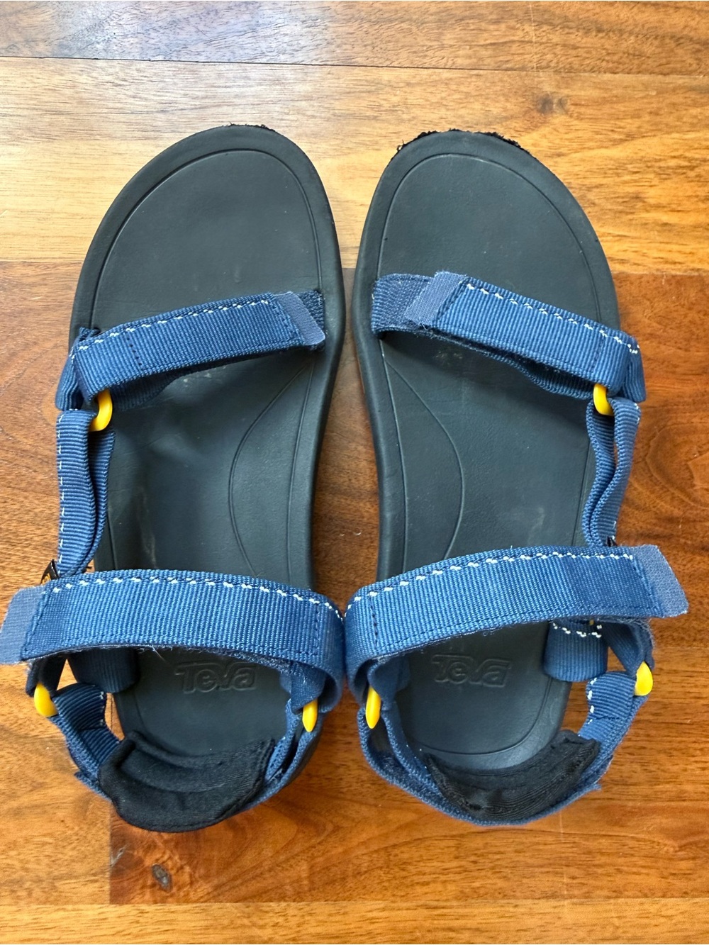 Teva Hurricane XLT 2 Speck Navy Size 5 Big Kid, M